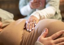 Ob-gyn vs. doula vs. midwife: What are the differences?